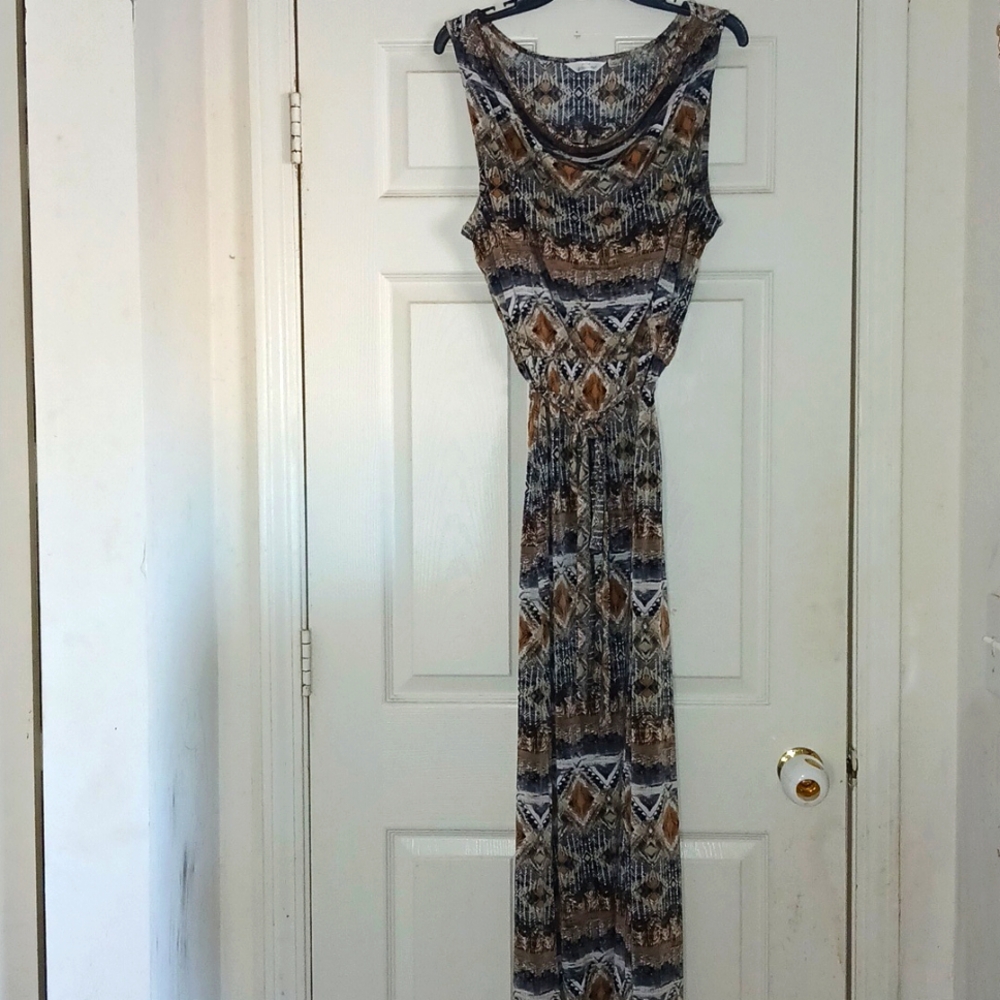 Mlle Gabrielle Maxi Sleeveless Cowl neck Dress Pattern Tieβ Waist. Size: L